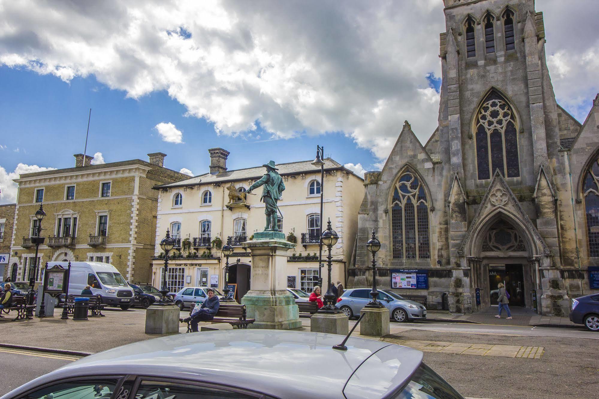 The Golden Lion Hotel, St Ives, Cambridgeshire St Ives  Buitenkant foto
